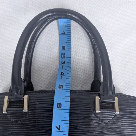 LOUIS VUITTON Paris Montaigne Epi Pont Neuf Leather Black Clutch Charm BAG - Picture 16 of 16